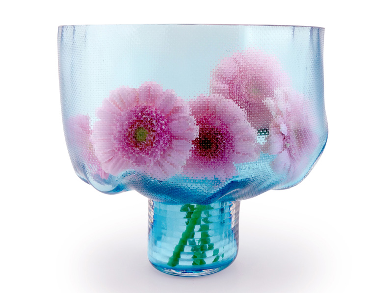 BLOOM Coupe Ice Blue + Flowers – Design Vanessa Mitrani_Home Fazshion News