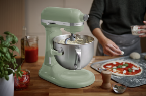 KitchenAid présente une nouvelle version de ses robots à tête rélevable