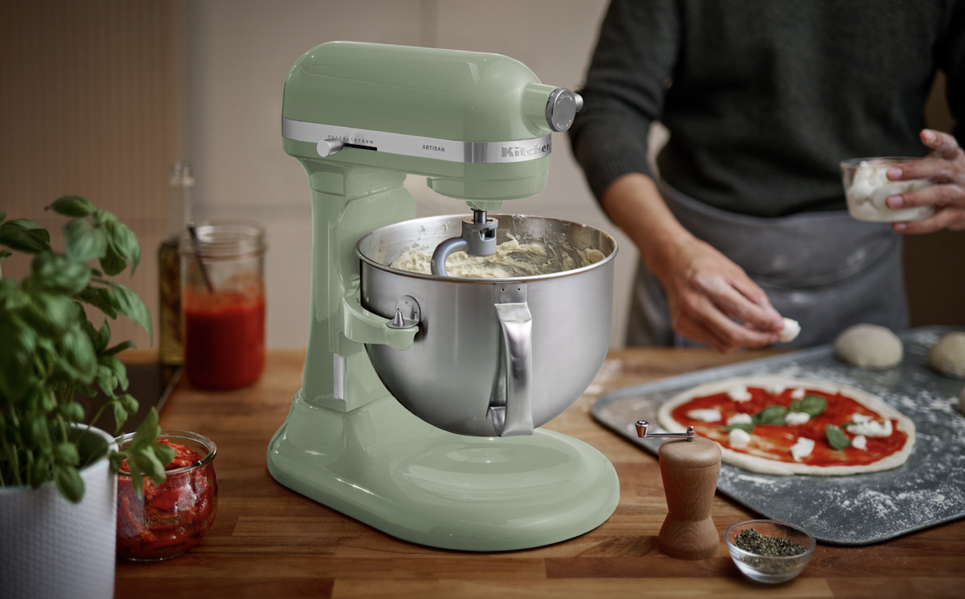 KitchenAid présente une nouvelle version de ses robots à tête rélevable