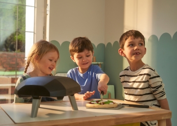 PR240115_Casdon x Ooni Toy Pizza Oven Topping Station_DSC315610