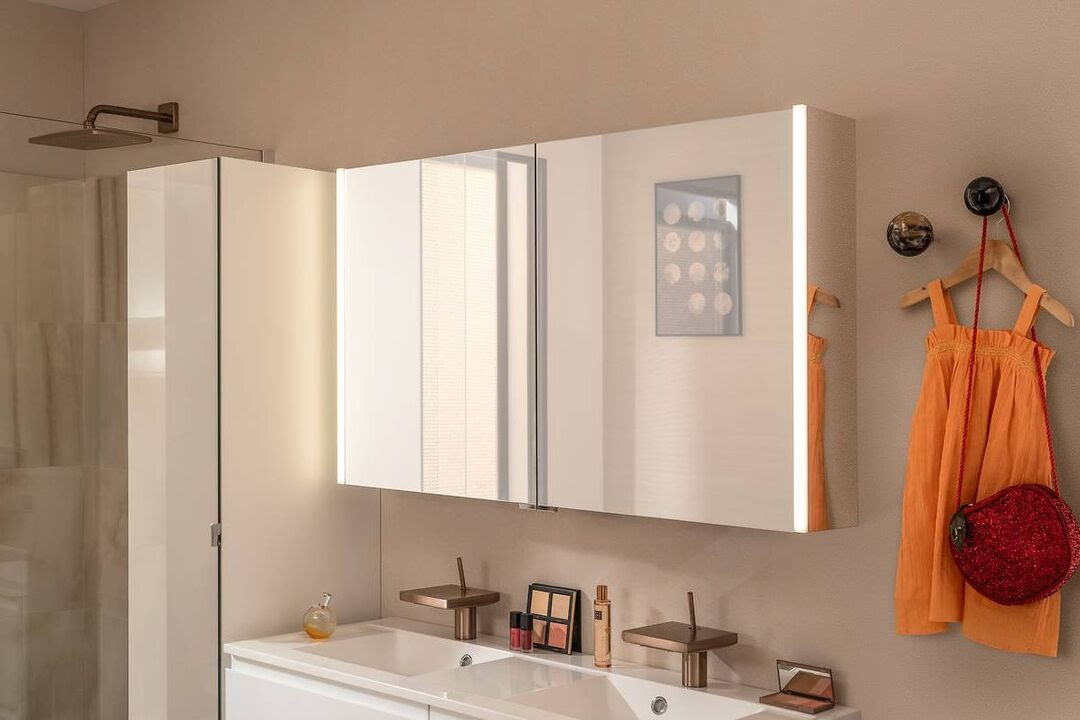 Delpha fait briller la salle de bains avec des miroirs connectés au service du bien-être