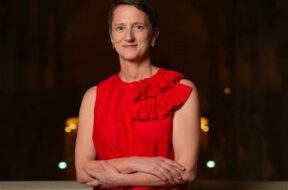 Benedicte-Gady-robe-rouge-3-copie