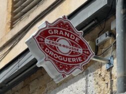 La-grande-droguerie-Lyonnaise-patrimoine-vivant-et-reussite-commercante-au-coeur-de-la-ville