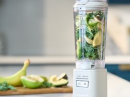CUISINART-Portable-Blender-Lifestyle-16