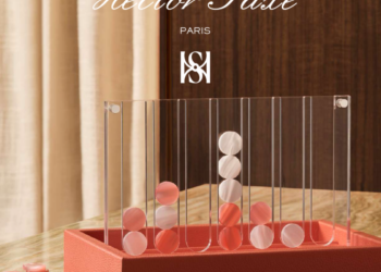 Quand Hector Saxe s’invite dans le jeu d’Emily in Paris