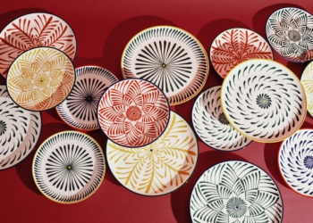 Avec les collections « Bazaar » et « Gigi », Serax s’associe à la plateforme française Waww La Table pour célébrer une table généreuse, expressive et résolument conviviale