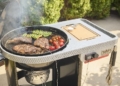 Weber accélère la cuisson connectée et structure un écosystème outdoor intelligent pour 2026