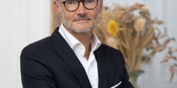 Jean-François Charvat nouveau directeur général d’ixina France