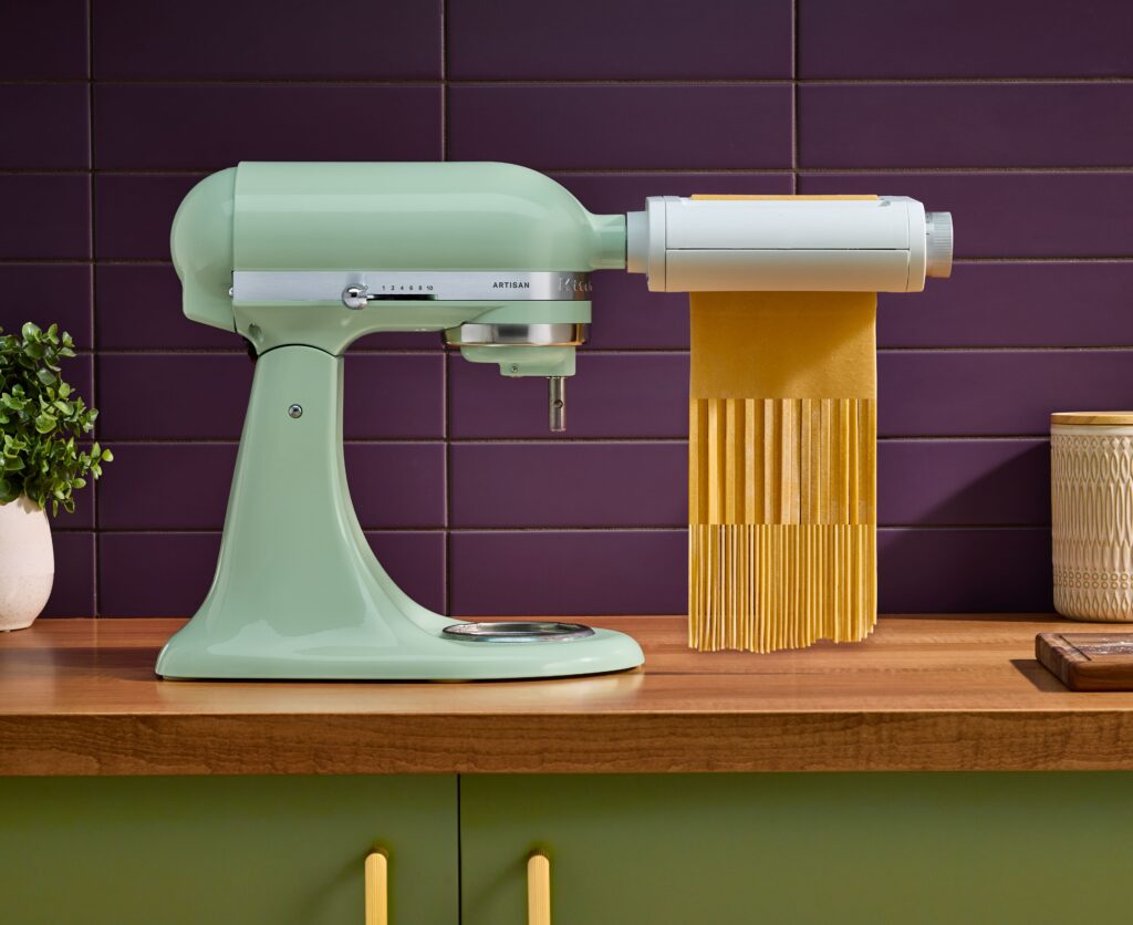 KITCHENAID - NOUVEL ACCESSOIRE À PÂTES 3-EN-1 ambiance 1
