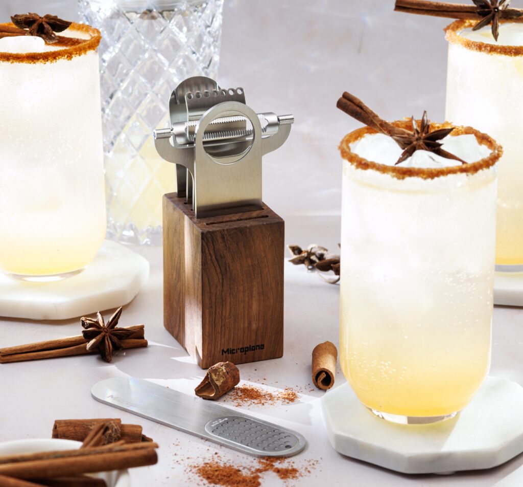 MICROPLANE_Style Line_Kit Essentiels de Bar_Bois de Noyer (Apple Fizz 1)