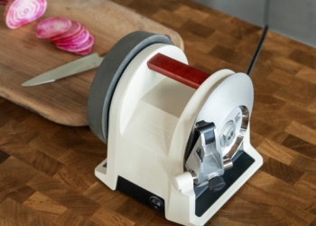 Tormek T-1 Morakniv 1891_Blanc Lin_Lifestyle (1)