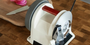 Tormek T-1 Morakniv 1891_Blanc Lin_Lifestyle (1)