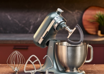 Robot pâtissier multifonction Artisan Plus Genévrier KitchenAid - ambiance 1