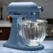 KitchenAid réinvente son robot Série Design dans une édition Bleu Orage