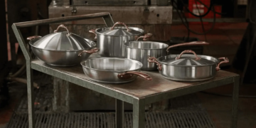 LAGOSTINA : 125 YEARS OF ITALIAN MASTERY