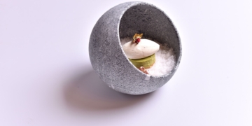 HUKKA DESIGN : WHEN SOAPSTONE REINVENTS THE ART OF THE TABLE